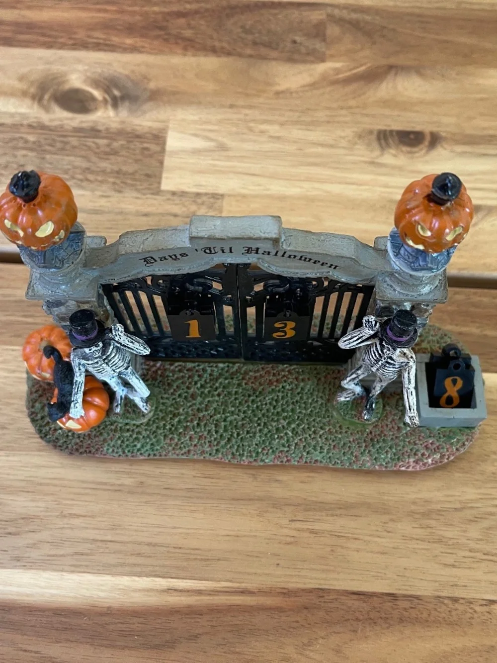 Lemax Gateway Halloween Countdown 2018 - Spooky Town - Michaels Exclusive